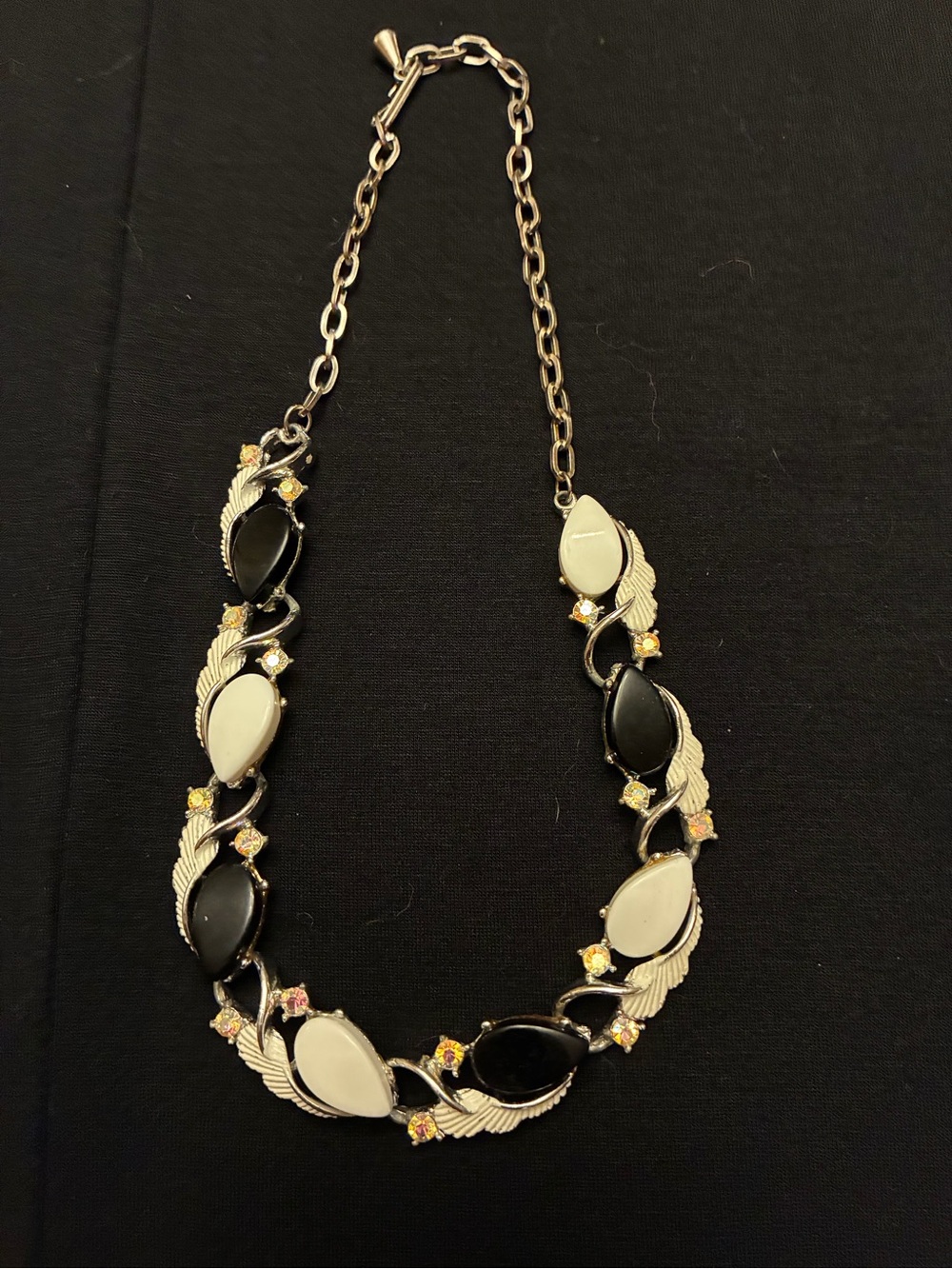 Vintage 1950s Mid Century Modern Choker
